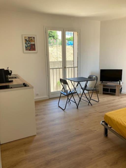 Studio Centre Ville Saint-Florent A 100M De La Mer Extérieur photo